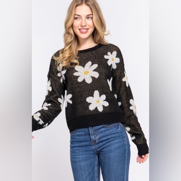 Active USA Sweaters - Women’s Black Dark Floral Sweater Jacquard Light Cropped Crewneck  S, M, L NWT